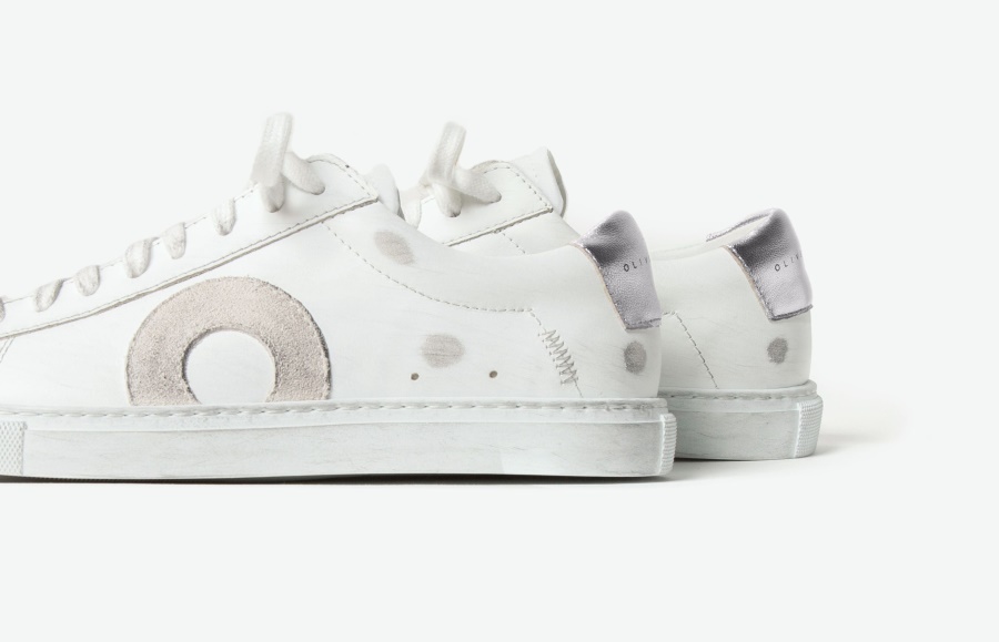 Oliver Cabell Low1 Wien