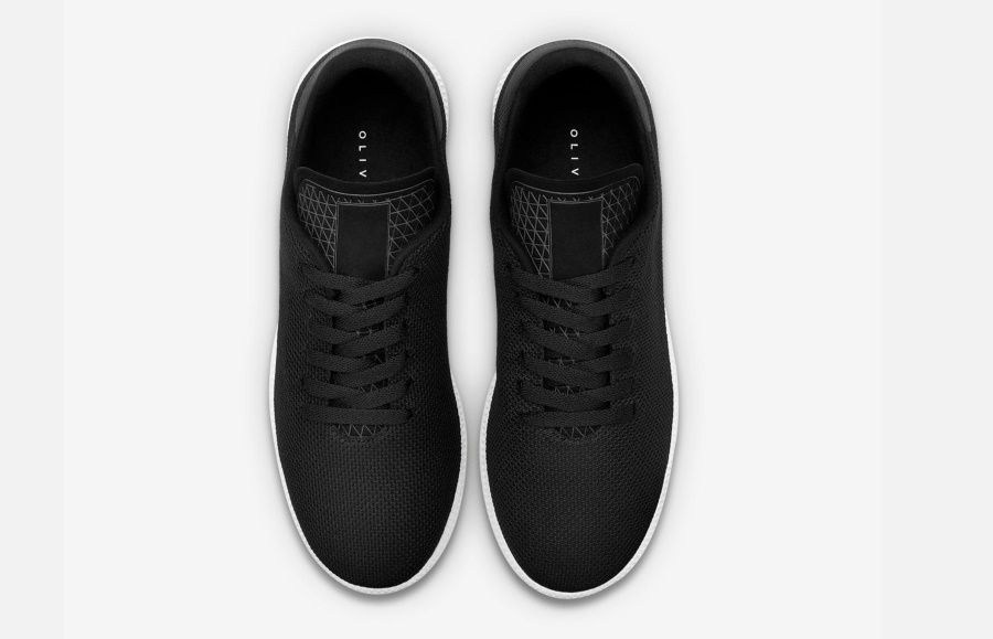 Oliver Cabell Phoenix Schwarz